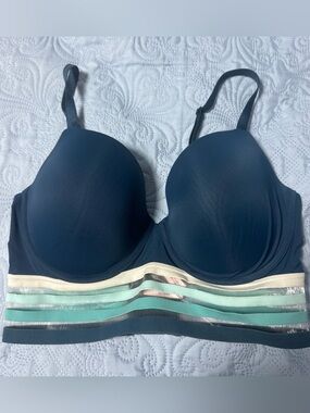 Navy Longline Lightly Bra with Pastel Stripe Accents Victoria’s Secret A72